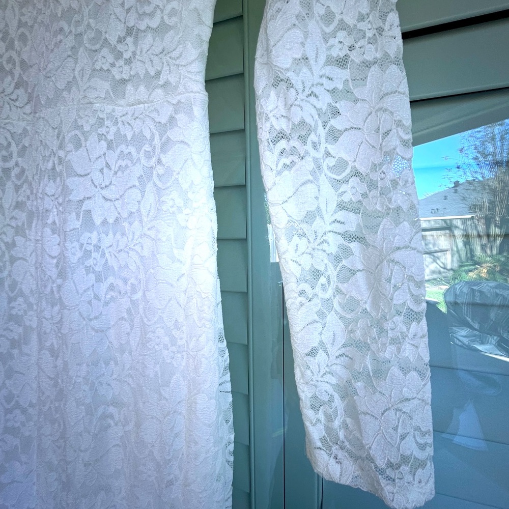 Windsor szM lace mermaid wedding dress - Picture 5 of 13